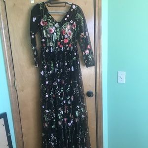 FORMAL BLACK FLORAL DRESS